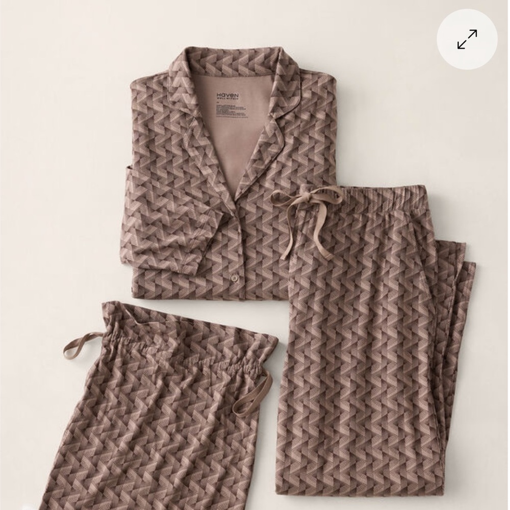 Haven Well Within Deco Patterned Pajama set M